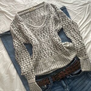 Lovestitch women’s sweater